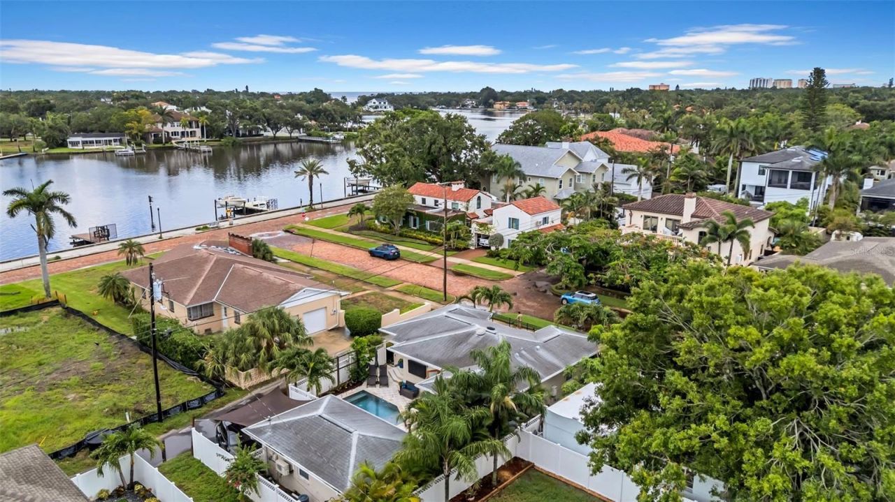 121 28th Avenue Ne, Saint Petersburg, FL 33704 Photo