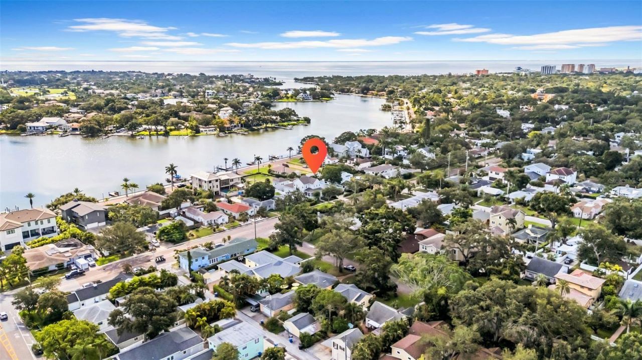 121 28th Avenue Ne, Saint Petersburg, FL 33704 Photo