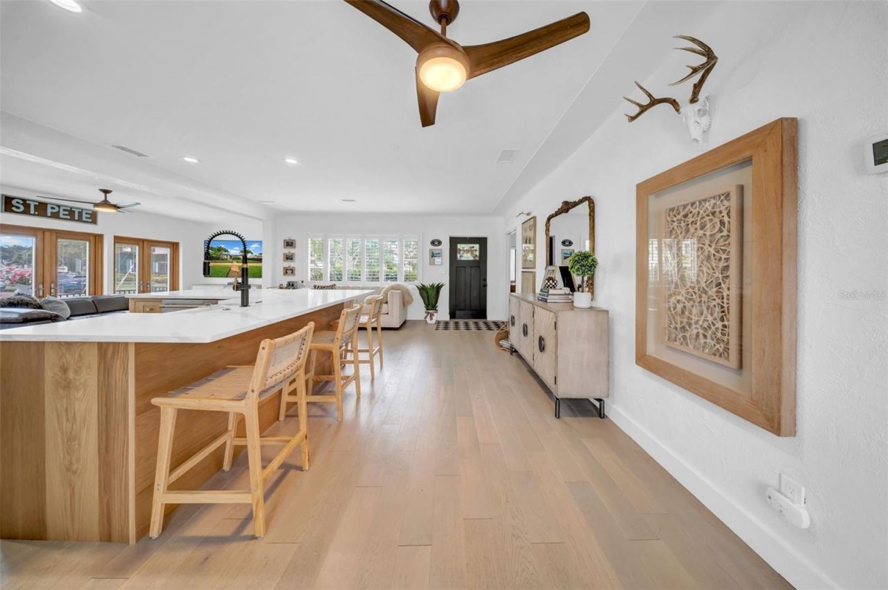 121 28th Avenue Ne, Saint Petersburg, FL 33704 Photo