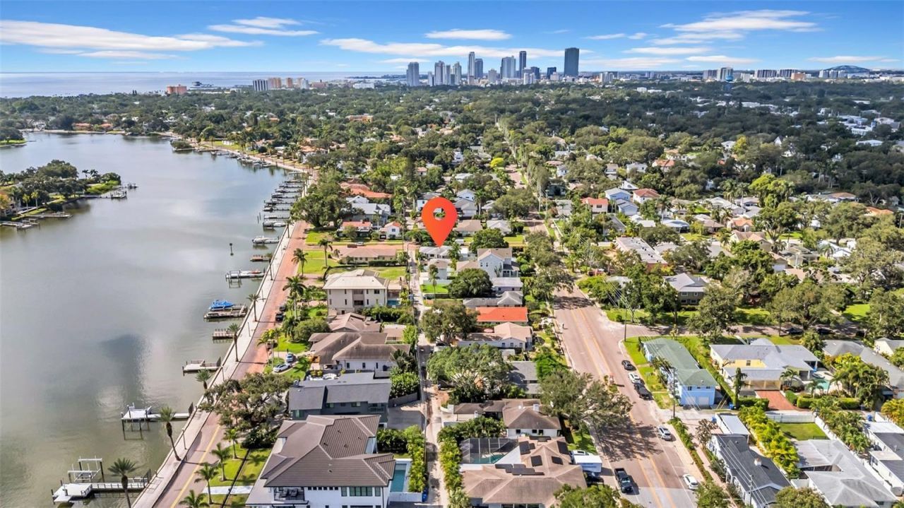 121 28th Avenue Ne, Saint Petersburg, FL 33704 Photo