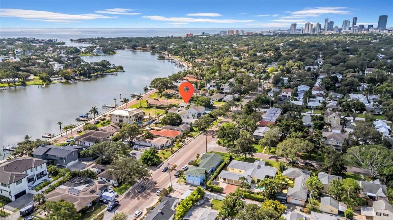 121 28th Avenue Ne, Saint Petersburg, FL 33704 Photo