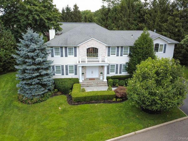 2 Gail Terrace, Glen Cove, NY 11542