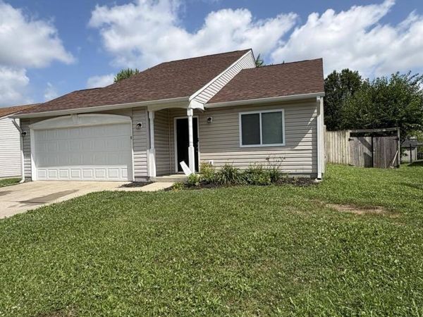 144 Meadow Glen Drive, Avon, IN 46123