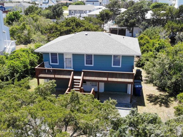 203 Empie Avenue, Topsail Beach, NC 28445
