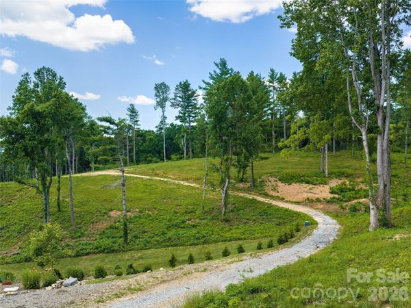 620 Dancing Bear Drive, Hendersonville, NC 28792