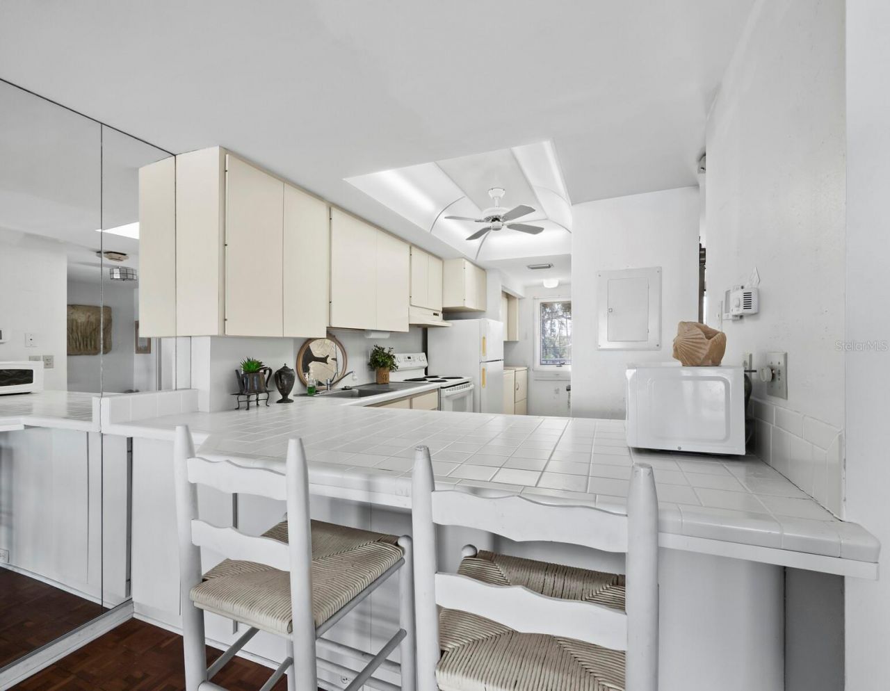 490 N Shore Road, Unit 6, Longboat Key, FL 34228 Photo