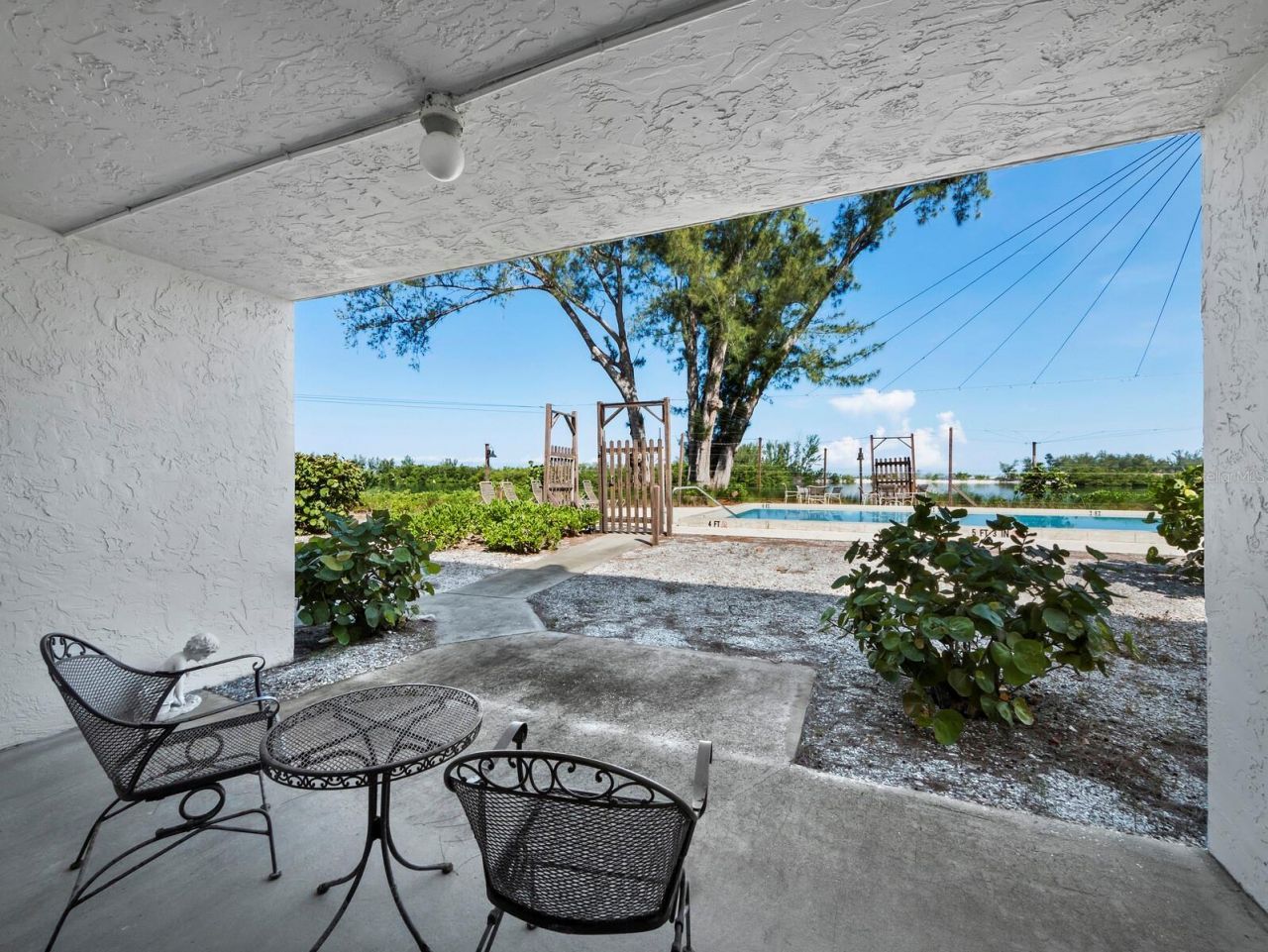 490 N Shore Road, Unit 6, Longboat Key, FL 34228 Photo