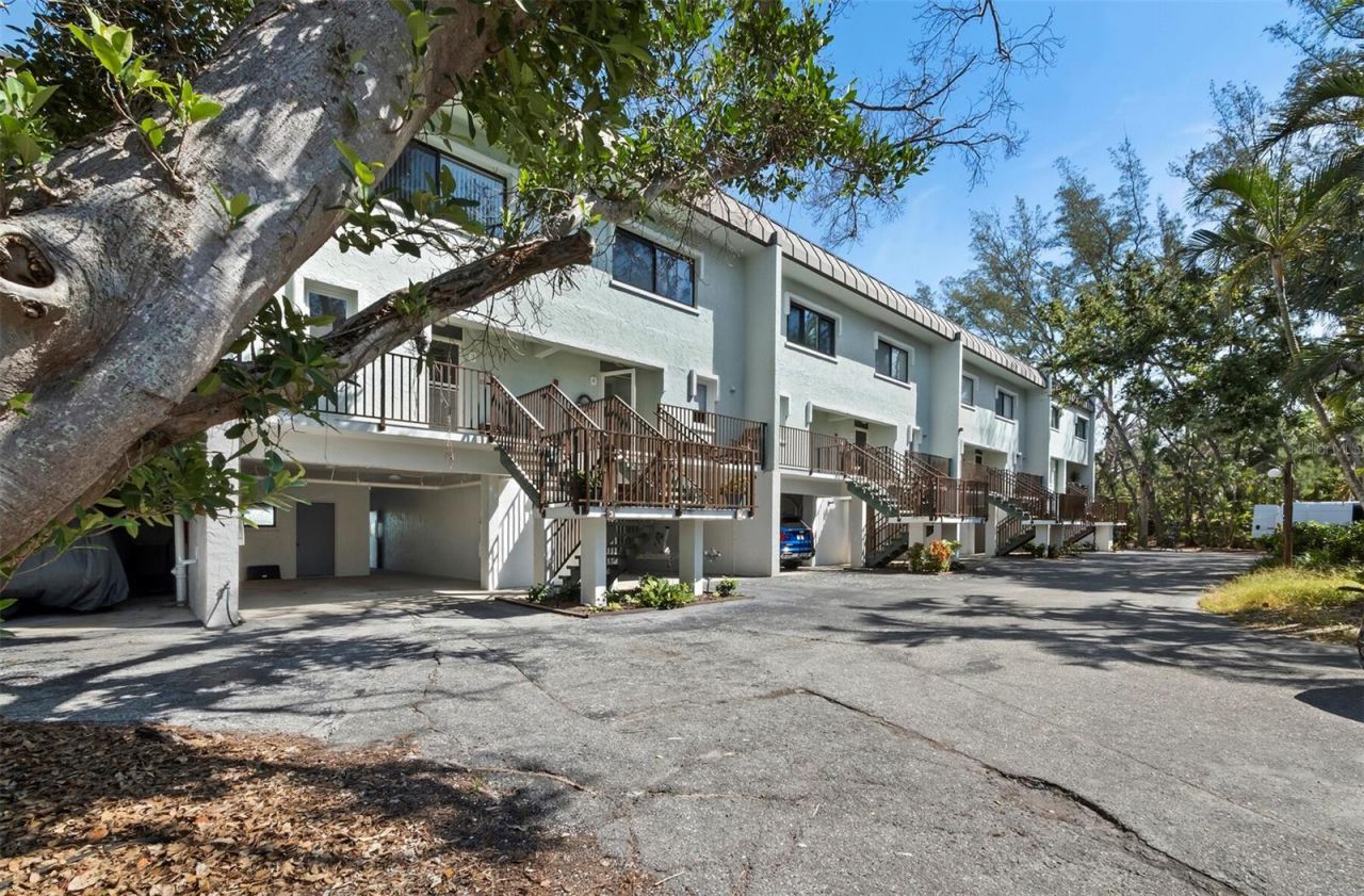 490 N Shore Road, Unit 6, Longboat Key, FL 34228 Photo