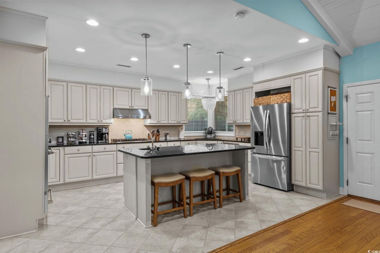 346 Middleton Dr. Photo 13