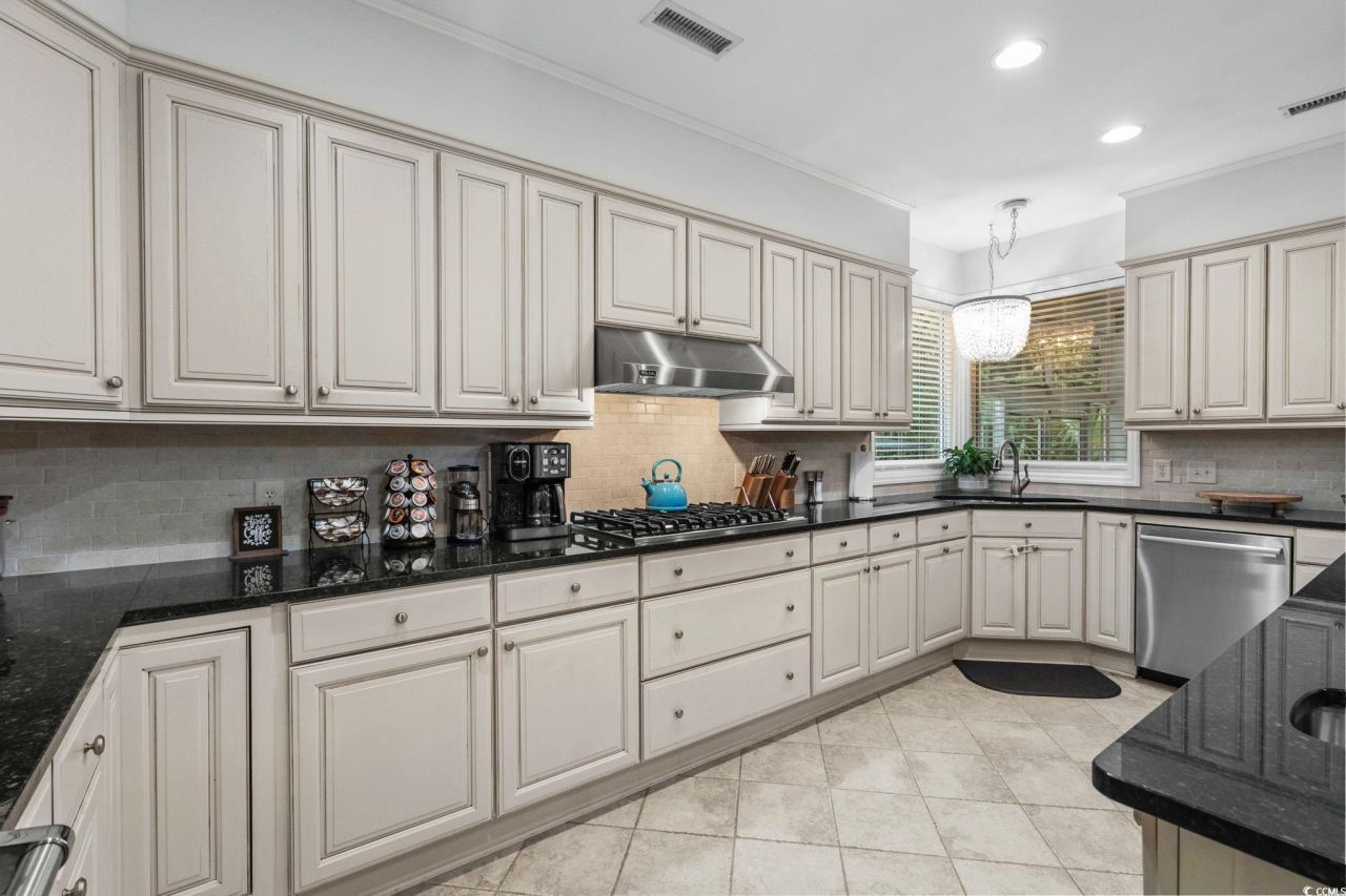 346 Middleton Dr. Photo 16