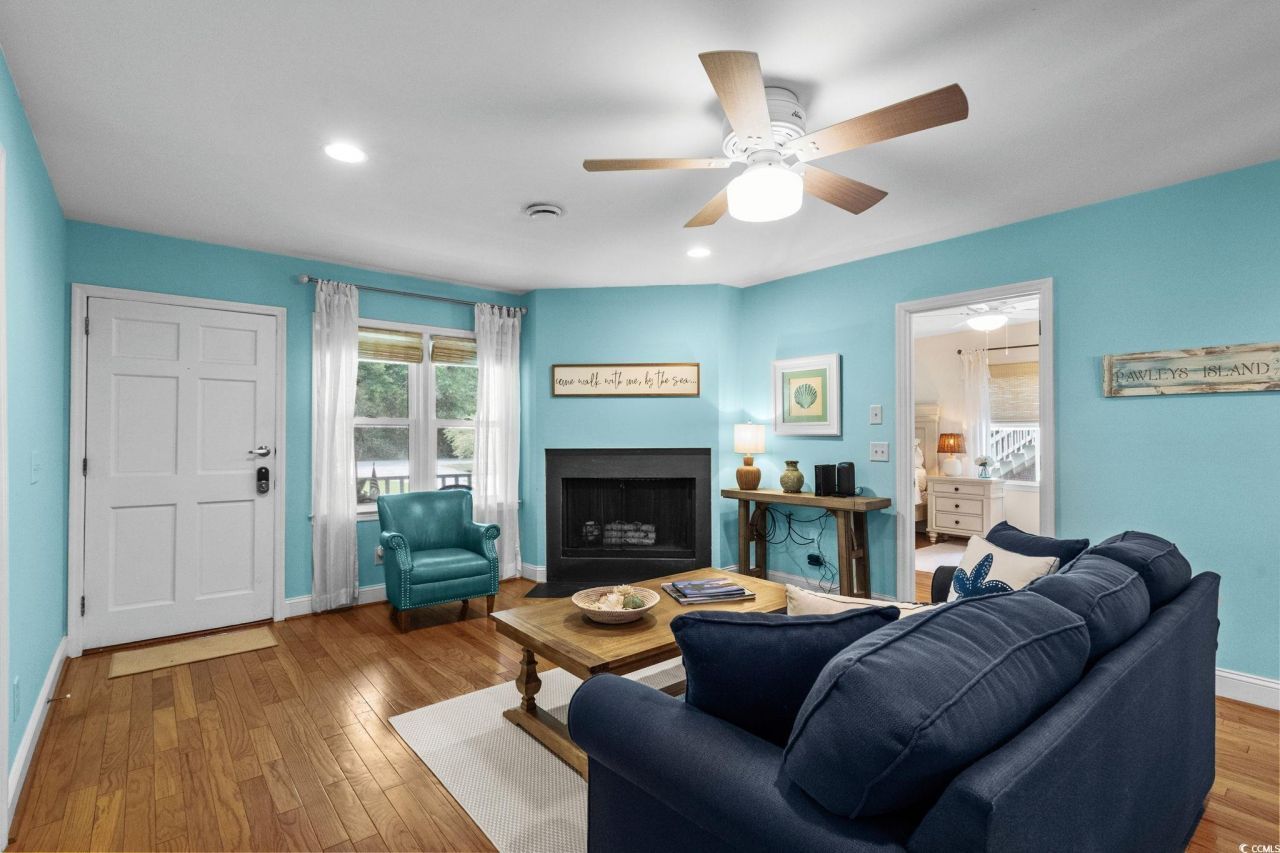 346 Middleton Dr. Photo 5