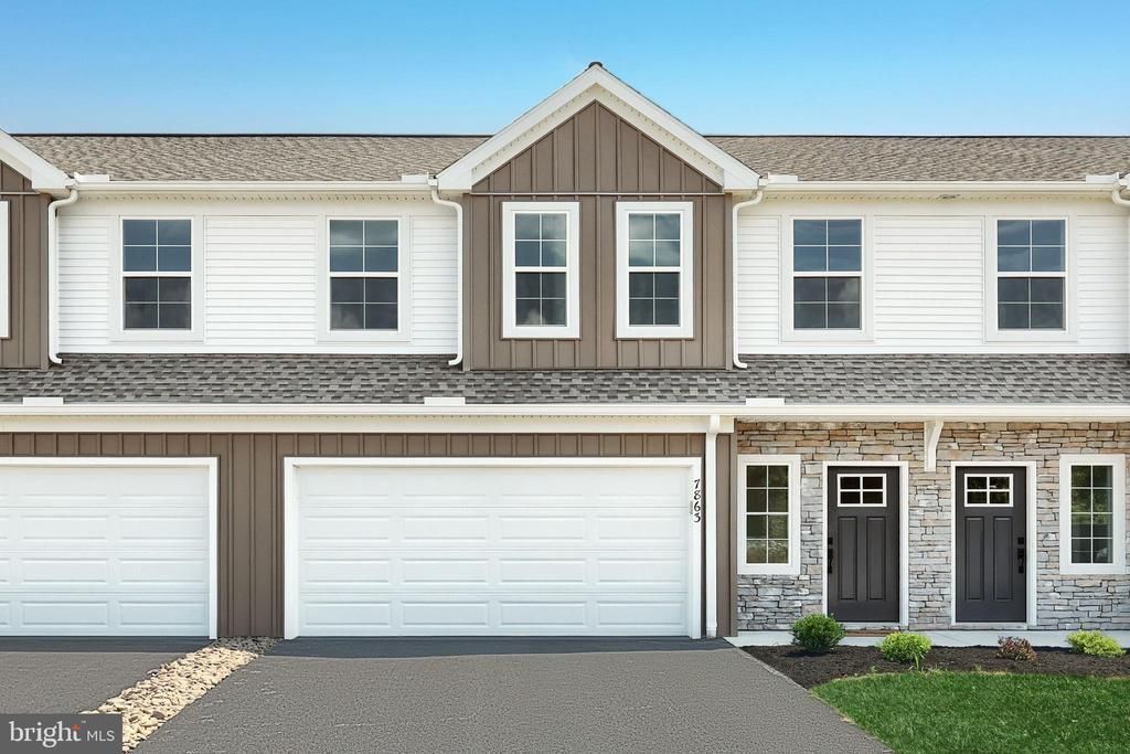 7863 Briarwood Drive, Harrisburg, PA 17112 Main Photo