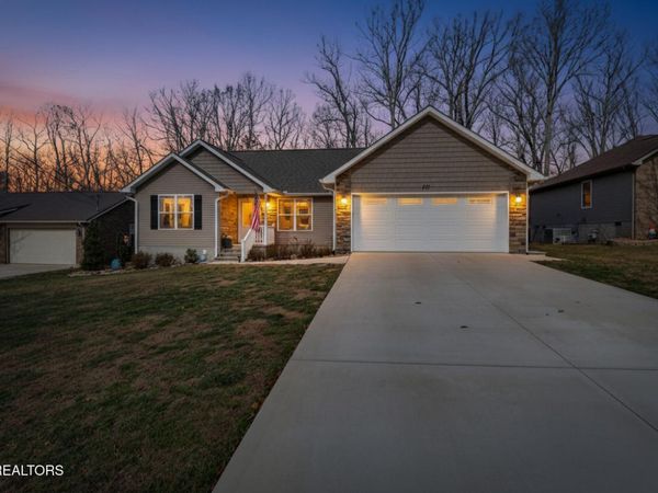 311 Lakeview Drive, Crossville, TN 38558