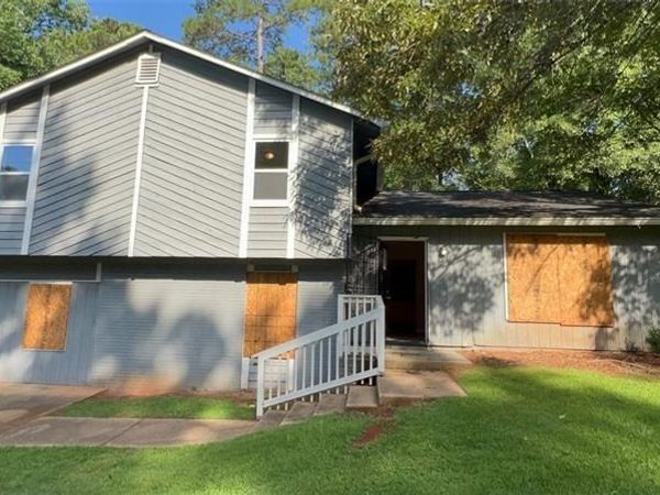 3766 CHIMNEY RIDGE Court, Ellenwood, GA 30294