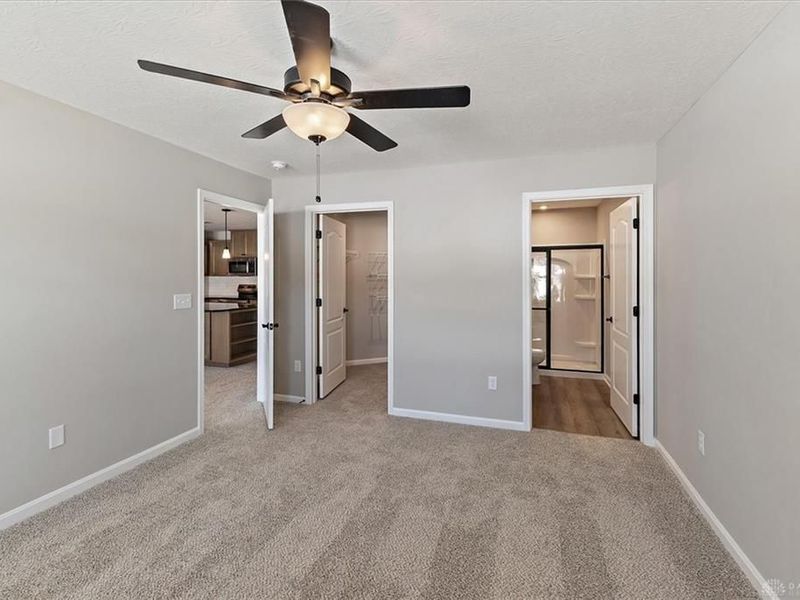 2735 Golden Leaf Drive, Unit 18-202, Beavercreek, OH 45431 Photo 12