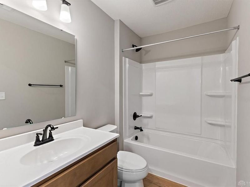 2735 Golden Leaf Drive, Unit 18-202, Beavercreek, OH 45431 Photo 16