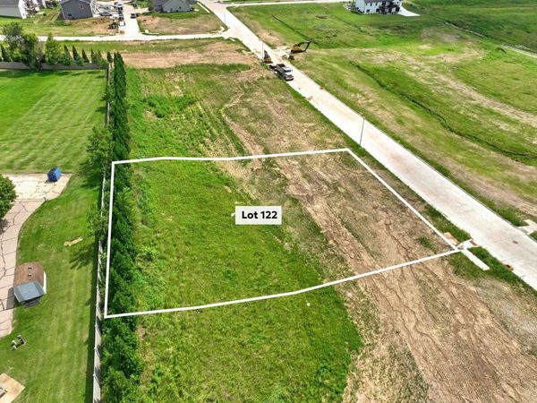 Lot 122 South Pointe Drive, Dubuque, IA 52003