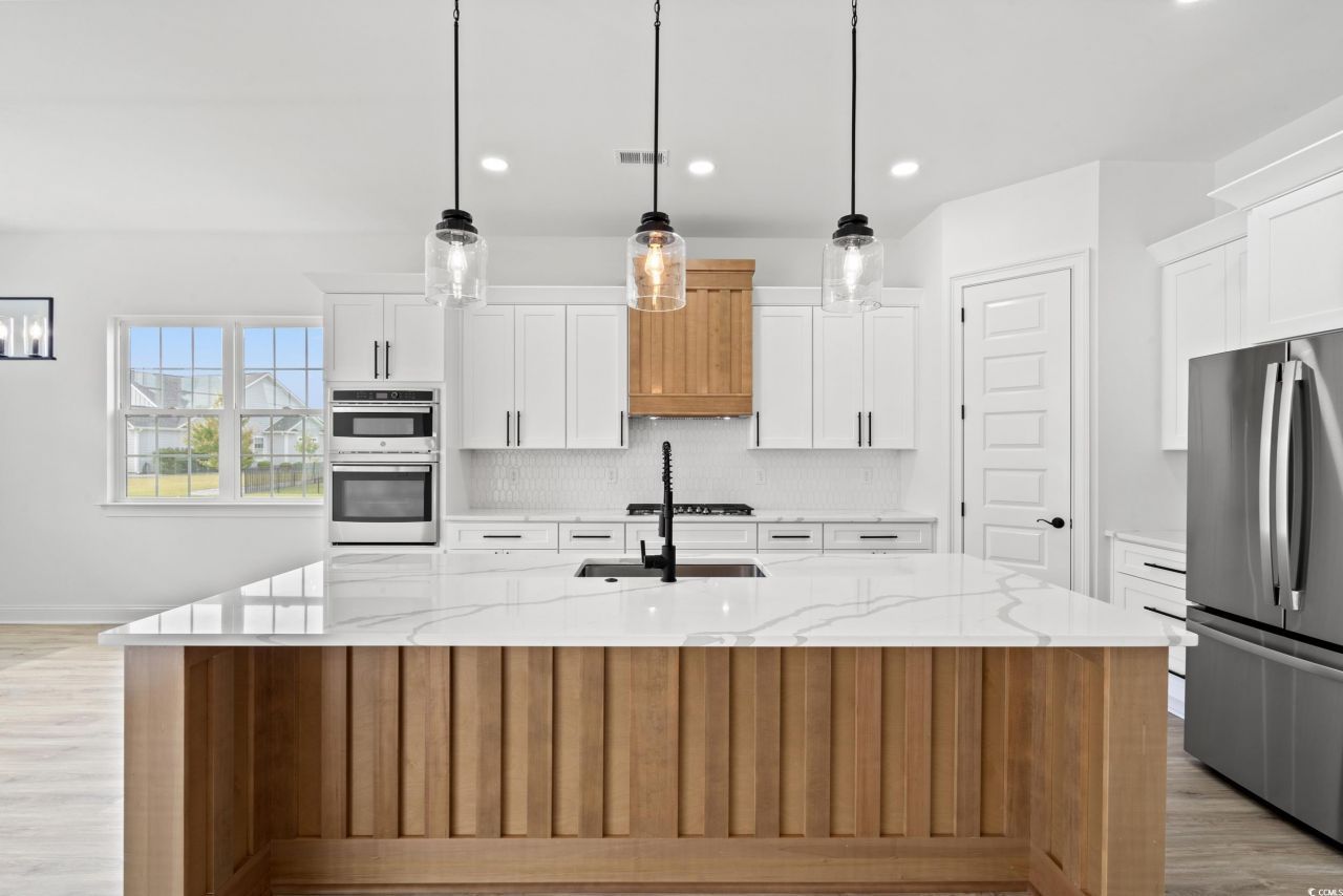 1009 Englemann Oak Dr. Photo 8