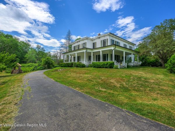 19 Lovers Lane, New Lebanon, NY 12125