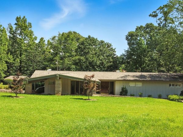 611 W Second Avenue, Wiggins, MS 39577