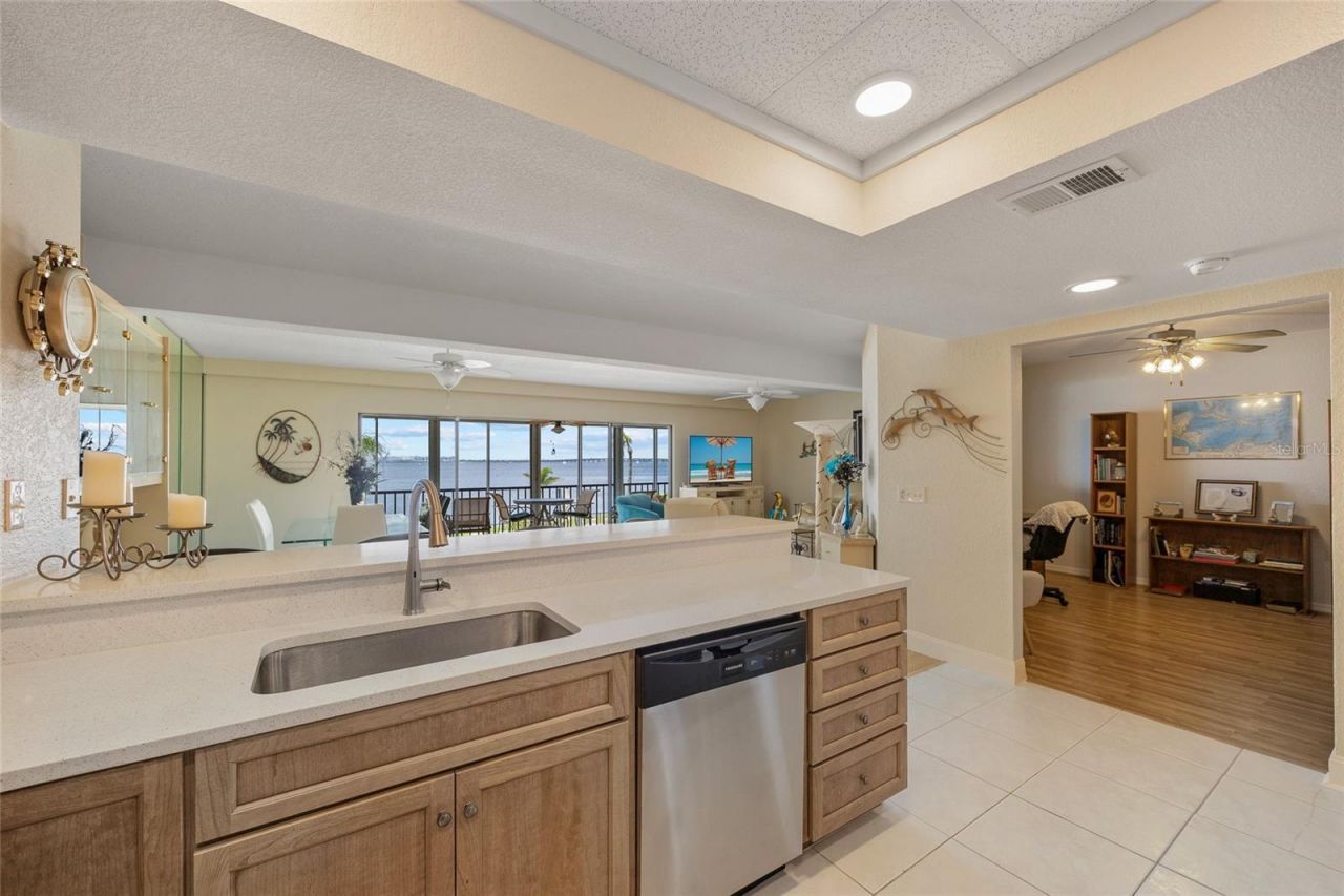 1601 Park Beach Circle, Unit 114, Punta Gorda, FL 33950 Photo