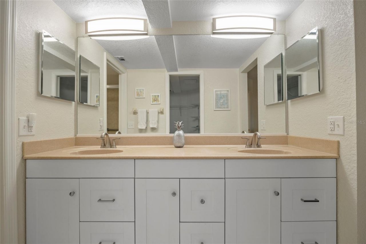 1601 Park Beach Circle, Unit 114, Punta Gorda, FL 33950 Photo