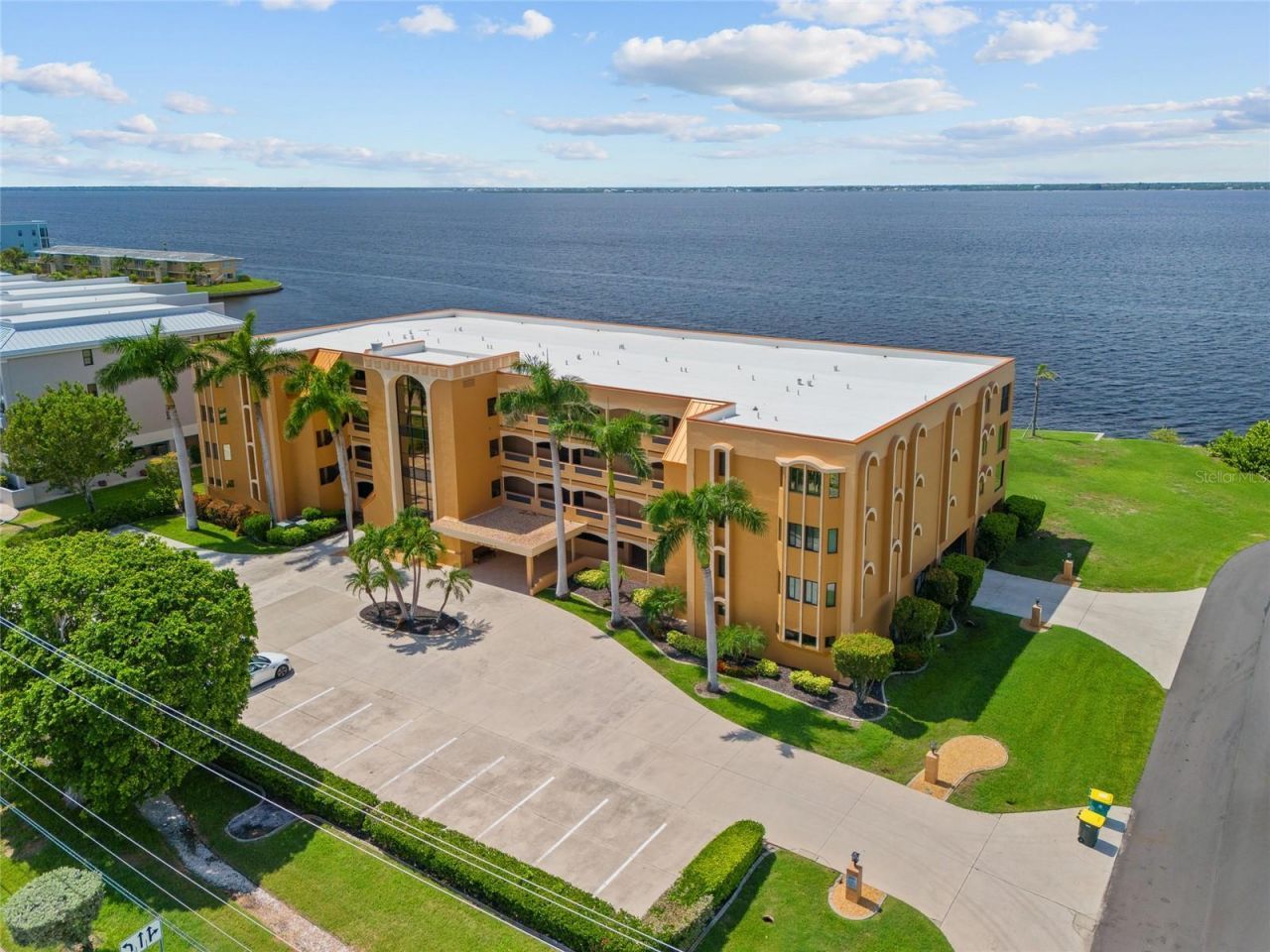 1601 Park Beach Circle, Unit 114, Punta Gorda, FL 33950 Photo