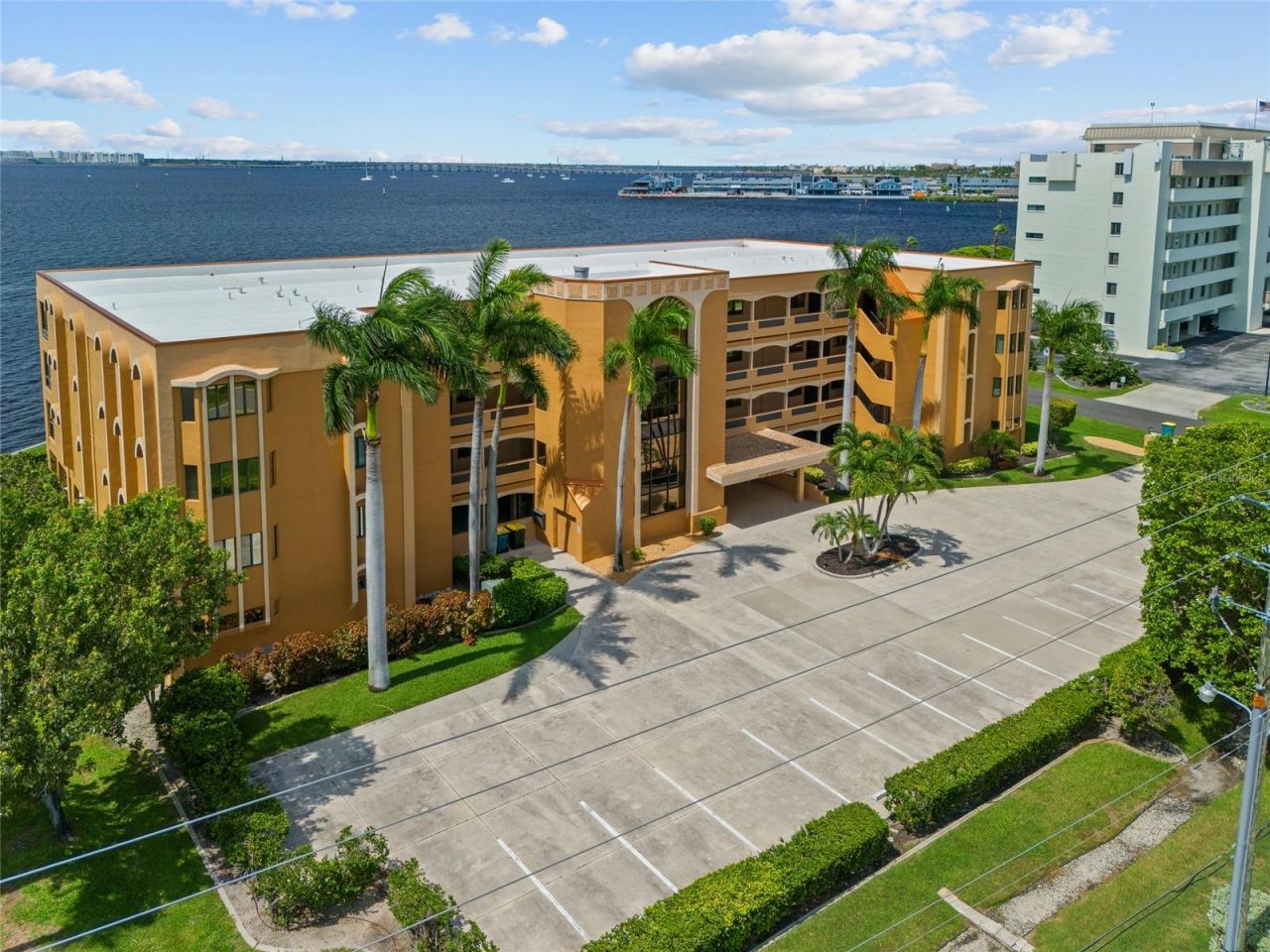 1601 Park Beach Circle, Unit 114, Punta Gorda, FL 33950 Photo