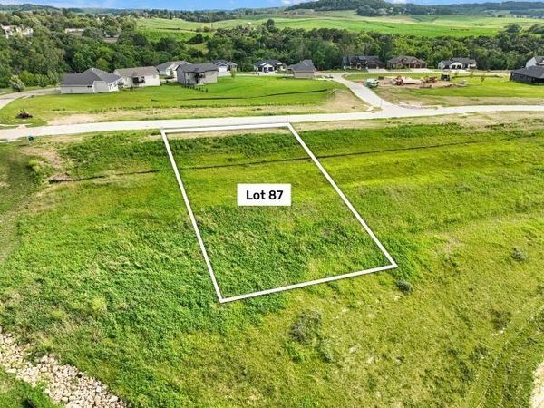 Lot 87 Waterbridge Lane, Dubuque, IA 52003