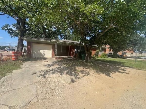 190 N Saint Felix Street, Stephenville, TX 76401