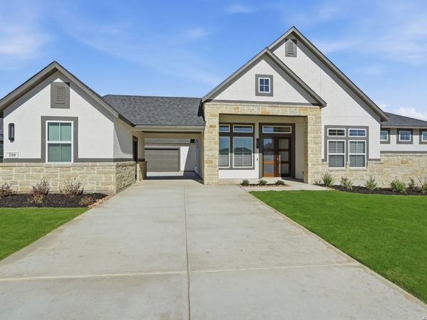 210 Landon Path, Castroville, TX 78009