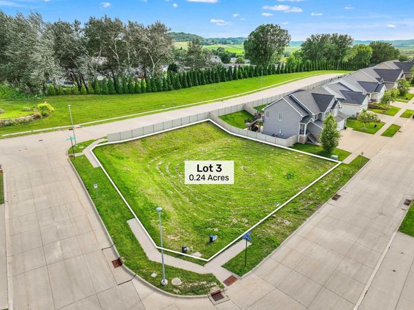 Lot 3 Autumn Ridge Lane, Dubuque, IA 52003