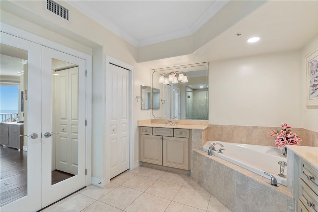 4180 N A1a Highway, Unit 305B, Hutchinson Island, FL 34949 Photo
