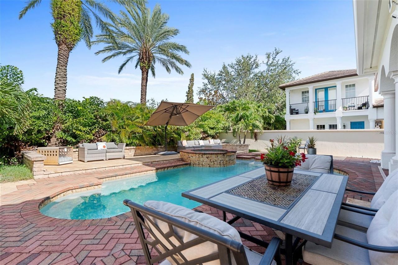 6123 Yeats Manor Drive, Tampa, FL 33616 Photo