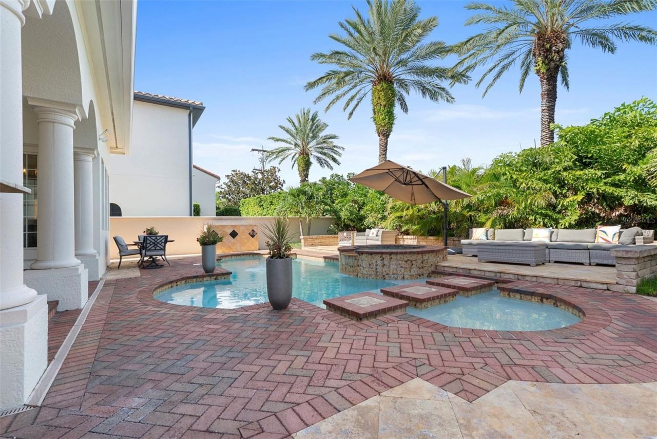6123 Yeats Manor Drive, Tampa, FL 33616 Photo