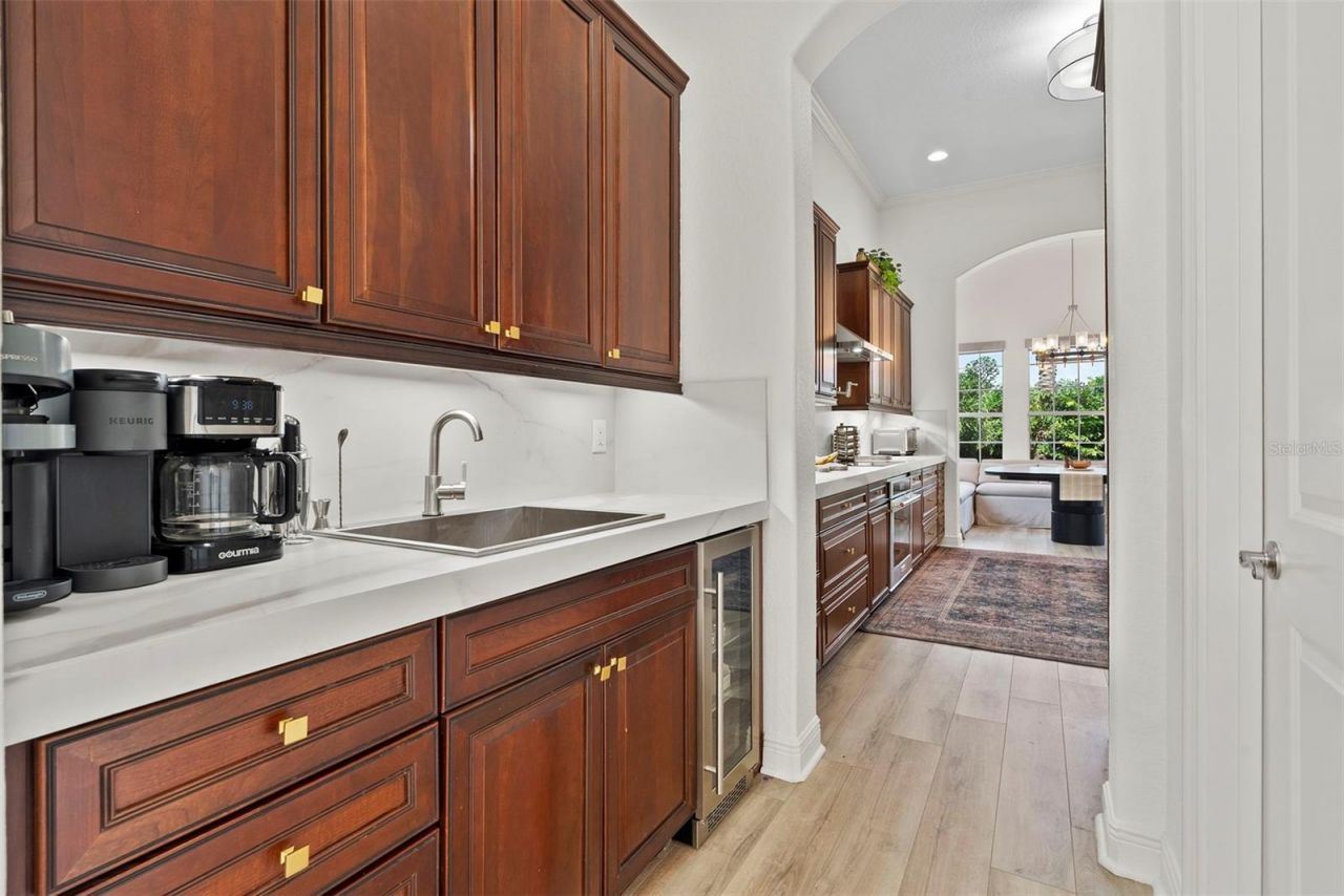 6123 Yeats Manor Drive, Tampa, FL 33616 Photo