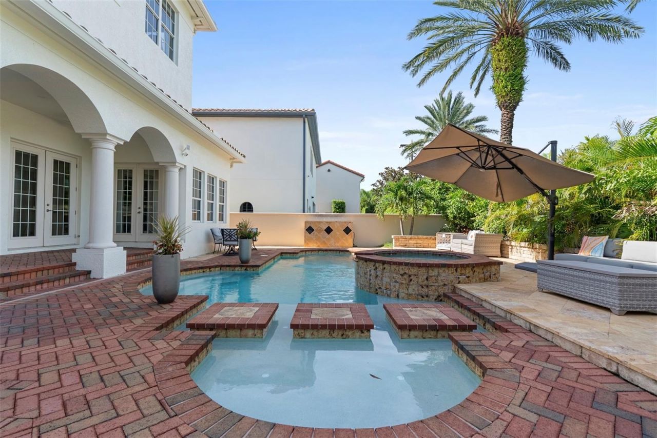 6123 Yeats Manor Drive, Tampa, FL 33616 Photo