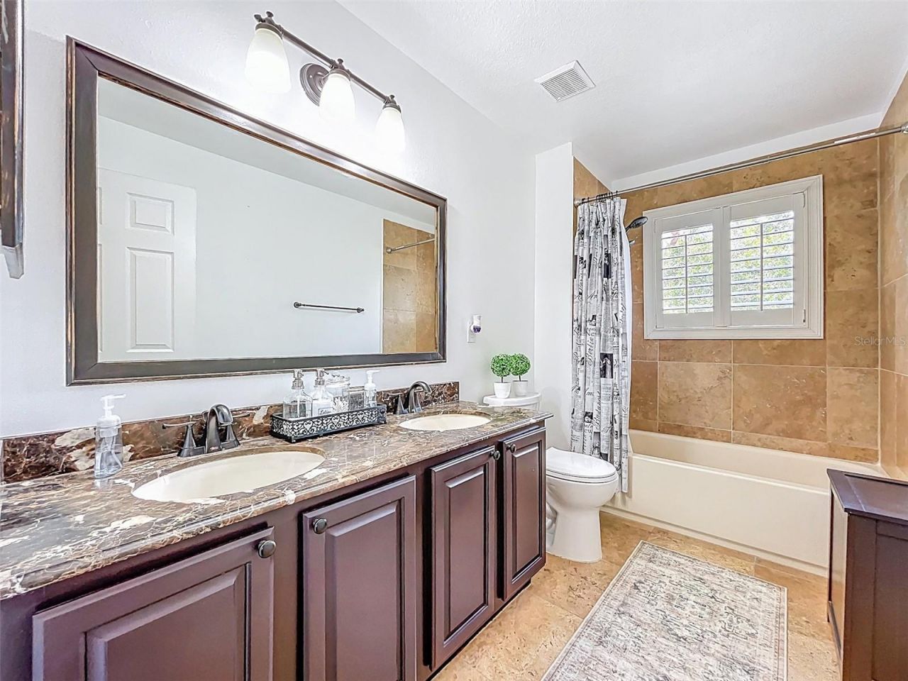 18142 Regents Square Drive, Tampa, FL 33647 Photo