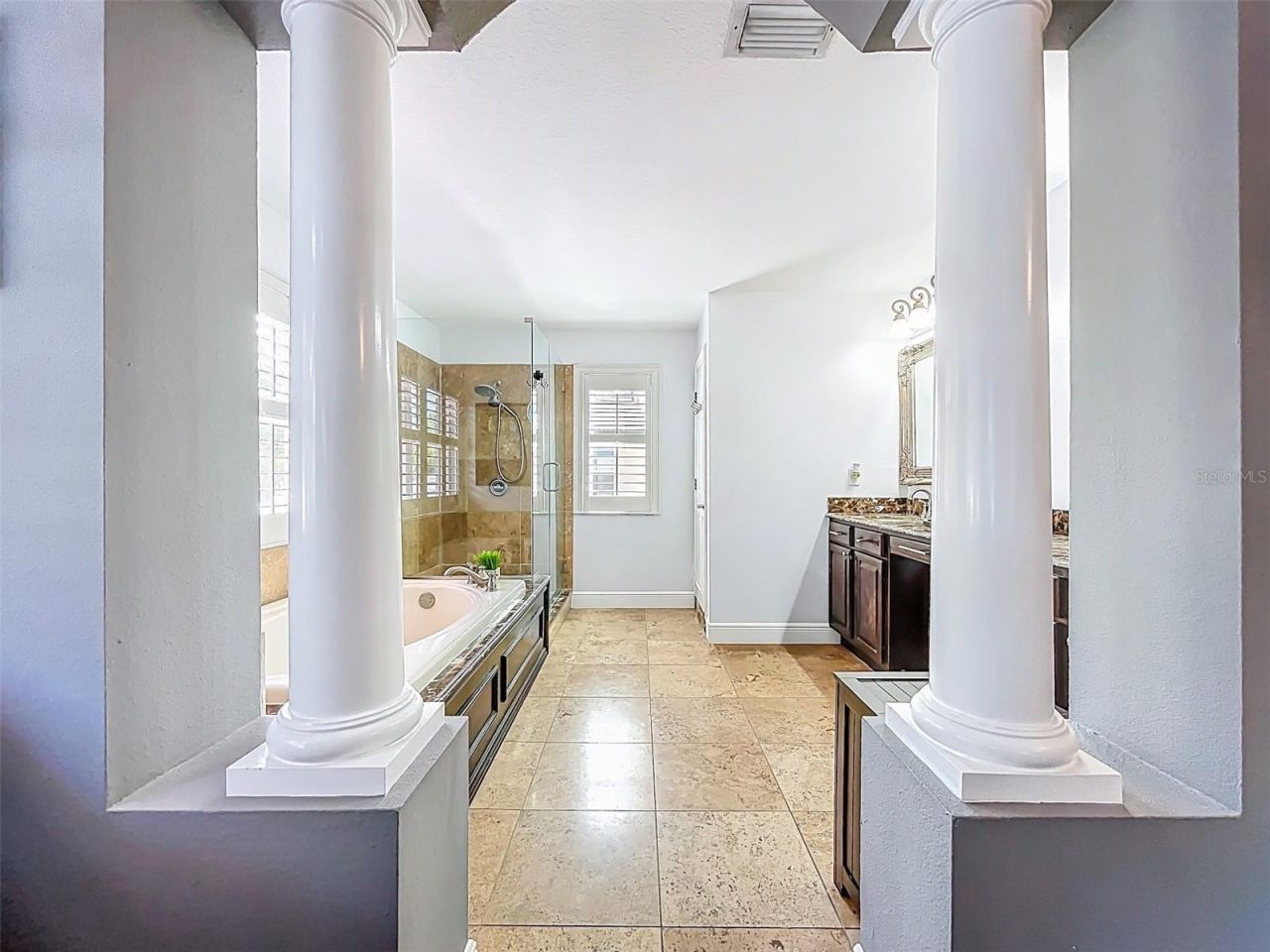 18142 Regents Square Drive, Tampa, FL 33647 Photo