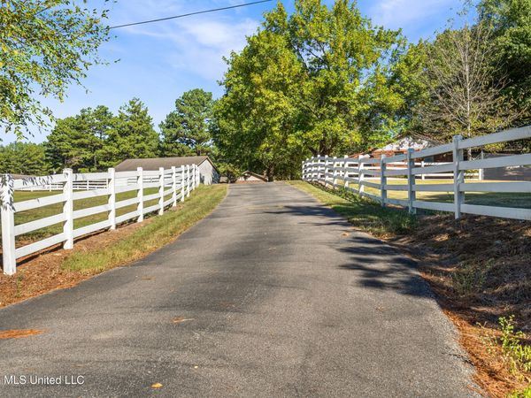 9278 Bethel Road, Olive Branch, MS 38654