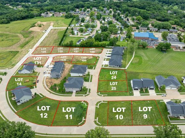 Lot 14 Autumn Ridge Lane, Dubuque, IA 52003
