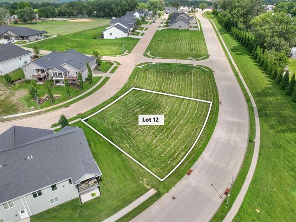 Lot 12 Autumn Ridge Lane, Dubuque, IA 52003
