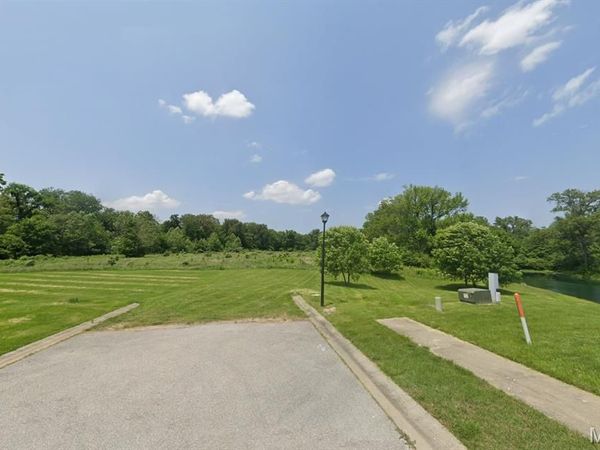 91-110 Westhaven Meadows Drive, Belleville, IL 62220