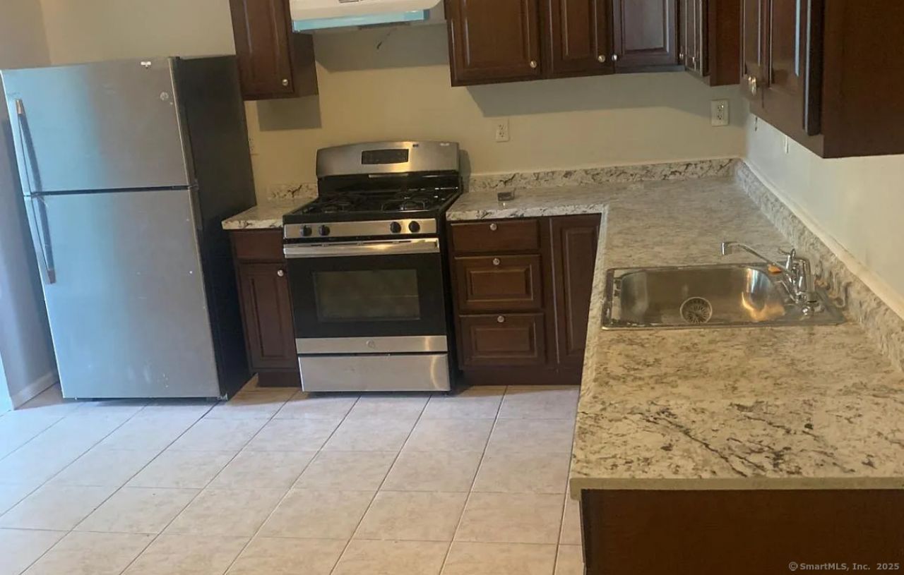 1408 Stratford, Unit 3rd, Bridgeport, CT 06607 Main Photo
