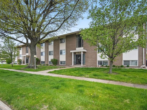 4202 62nd Street, Unit 6, Urbandale, IA 50322