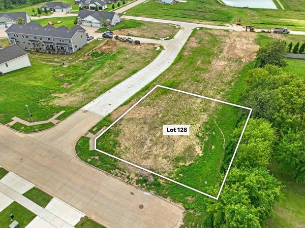 Lot 128 Edenbrook Lane, Dubuque, IA 52003