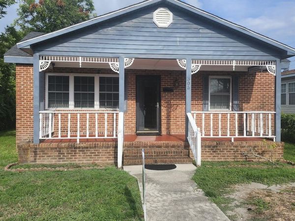 305 N 12th Street, Morehead City, NC 28557