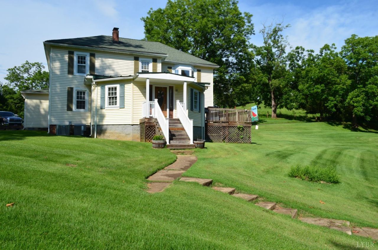 10778 Rockfish River Road, Shipman, VA 22971