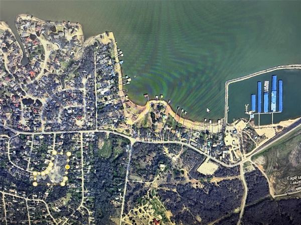 620 E Columbia Drive, Azle, TX 76020