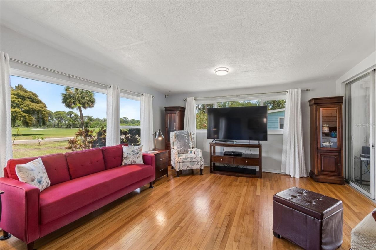 2110 Fairway Avenue S, Saint Petersburg, FL 33712 Photo